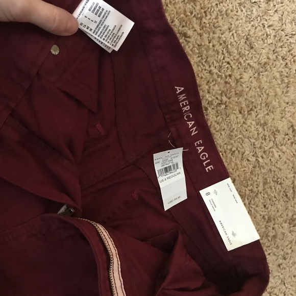 NWT maroon deep red American eagle mom jeans - Picture 4 of 4